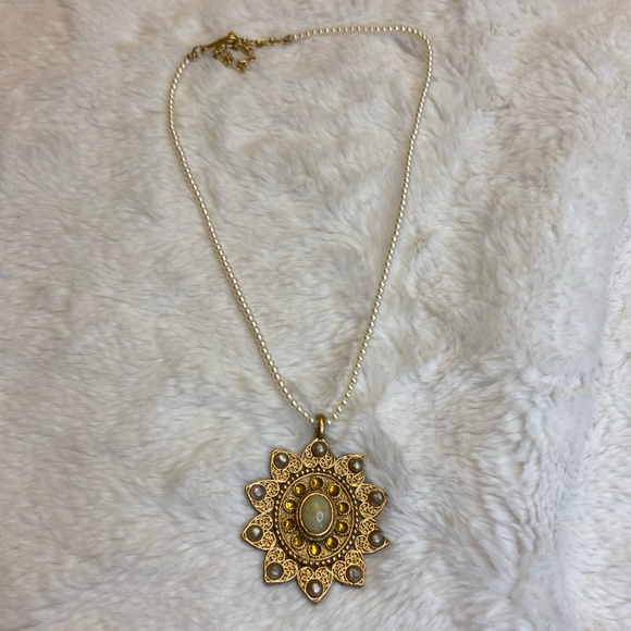 💜Gold Tone Boho Pendant Necklace - Picture 1 of 6